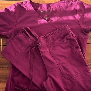 Grey’s Anatomy Scrub Set - Women’s Maroon V-neck top and Pants Medium